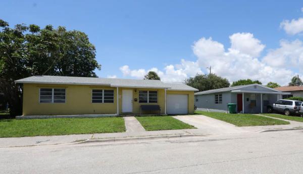 Riviera Beach Heights, 927 W 5th St, Riviera Beach, Florida 33404, image 1