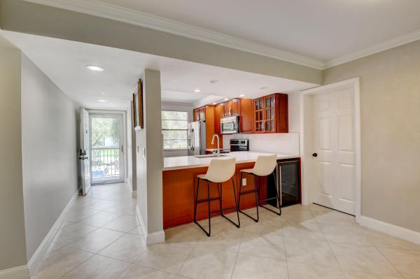 Whitehall At Camino Real, 6073 Balboa Cir #206, Boca Raton, Florida 33433, image 3