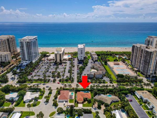 Yacht Harbor Manor, 1295 Singer Dr, Riviera Beach, Florida 33404, image 1