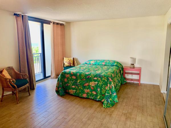 The Seagrape, 5460 N Ocean Dr #1d, Riviera Beach, Florida 33404, image 2
