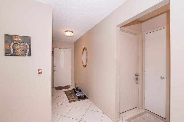 Vista St Lucie, 9 Lake Vista Trl #206, Fort Pierce, Florida 34952, image 2