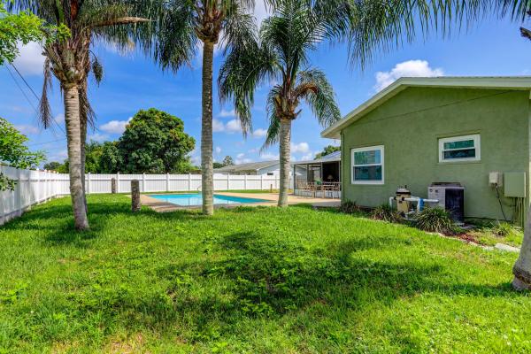 Riverview, 422 SE Lamon Ln, Port St. Lucie, Florida 34983, image 2