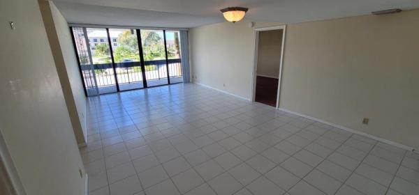 Lincoln Tower, 2400 Presidential Way #202, West Palm Beach, Florida 33401, image 1