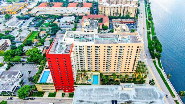 The Slade, 1551 N Flagler Dr #807, West Palm Beach, Florida 33401, image 2