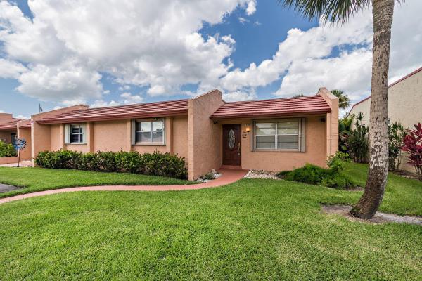 Golden Lakes Village, 149 Lake Anne Dr, West Palm Beach, Florida 33411, image 1