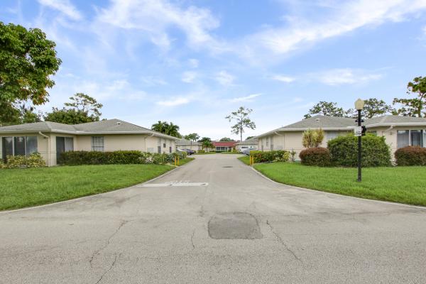 Covered Bridge, 189 Cape Cod Cir, Lake Worth, Florida 33467, image 1