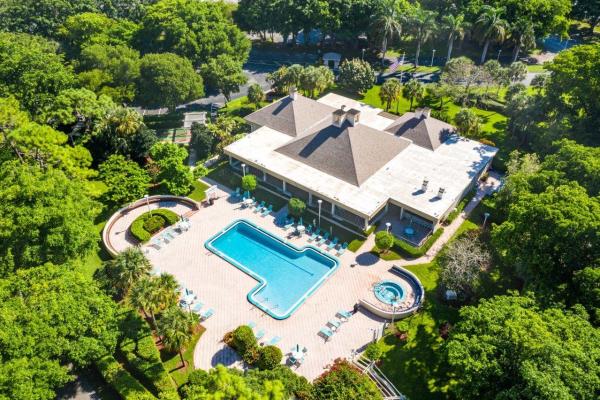 Crosswinds, 2753 Begonia Ct, Delray Beach, Florida 33445, image 2