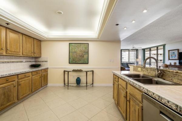 Atlantic View Beach Club, 5047 N Highway A1a #1404, Fort Pierce, Florida 34949, image 1