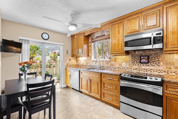 Carriage Gate, 9794 Nickels Blvd #801, Boynton Beach, Florida 33436, image 2