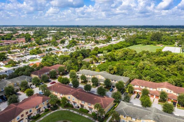 Royal Woods, 22168 Majestic Woods Way #905, Boca Raton, Florida 33428, image 2