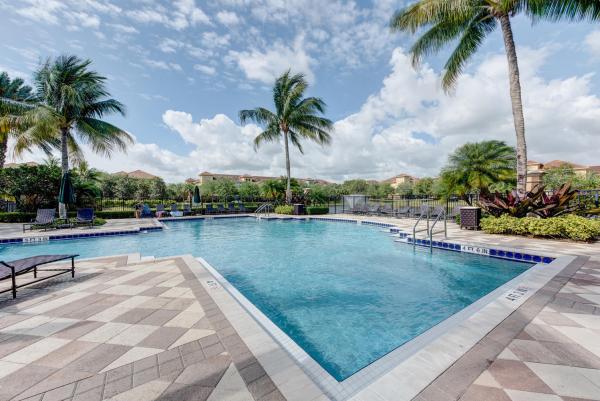 Harbour Oaks, 11754 Valencia Gardens Ave, Palm Beach Gardens, Florida 33410, image 2
