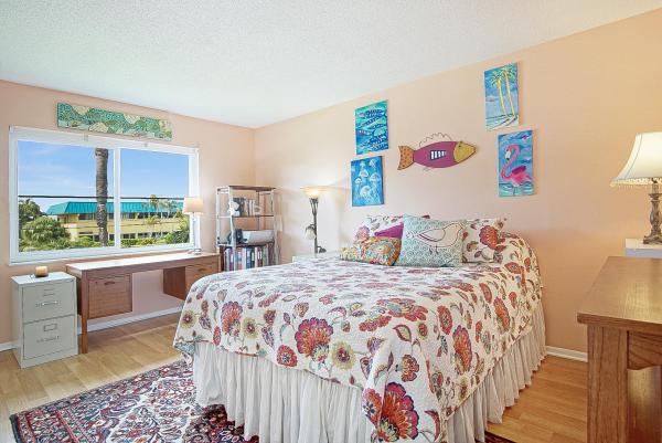 The Colonnades, 1176 Bayshore Dr #205, Fort Pierce, Florida 34949, image 2