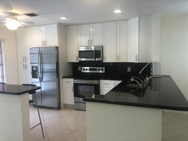 Camelot Village, 6731 Moonlit Dr, Delray Beach, Florida 33446, image 2