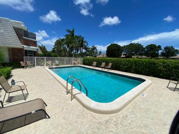 Tudor 2 North, 324 Orange Tree Dr #2, Atlantis, Florida 33462, image 2
