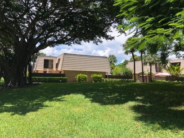 Village Of Sandalwood Lakes South, 6212 62nd Way, West Palm Beach, Florida 33409, image 1