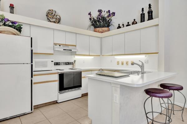 Timberlane, 104 Timberlane Cir, Greenacres, Florida 33463, image 2