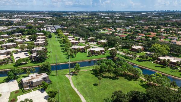 Village Of Sandalwood Lakes North, 123 Heritage Way, West Palm Beach, Florida 33407, image 3