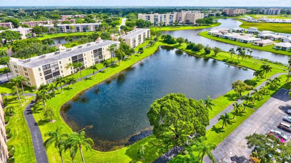 Huntington Lakes 5, 7310 Ashford Pl #405, Delray Beach, Florida 33446, image 1