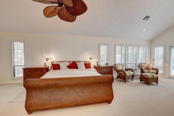 Chapel Creek At Boca West Country Club, 19236 Chapel Creek Dr, Boca Raton, Florida 33434, image 2