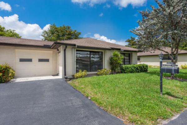 Greentree Villas, 4865 Equestrian Rd #B, Boynton Beach, Florida 33436, image 1