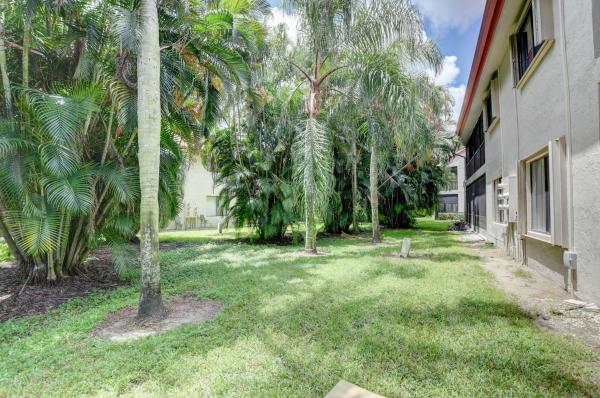 The Lexington Club Villas, 7856 Lexington Club Blvd #A, Delray Beach, Florida 33446, image 1