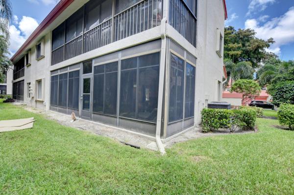 The Lexington Club Villas, 7856 Lexington Club Blvd #A, Delray Beach, Florida 33446, image 3