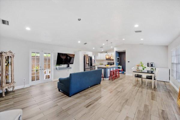 Lake Worth Town, 1007 5th Ave N, Lake Worth Beach, Florida 33460, image 1
