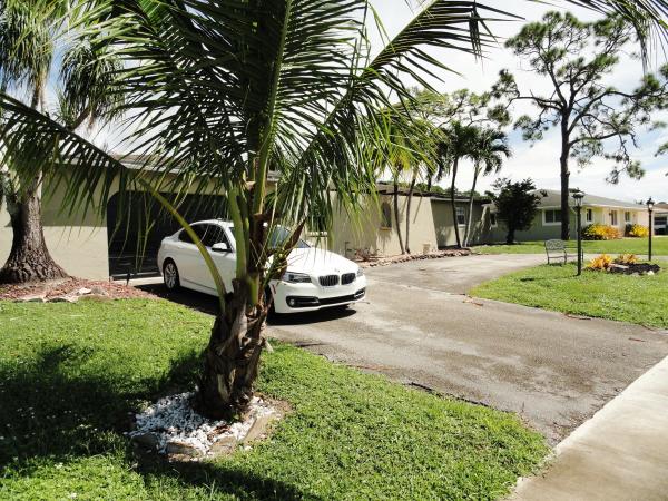 Palm Beach National Golf & Country Club Estates, 7203 Oakmont Dr, Lake Worth, Florida 33467, image 1