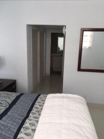 Sian Ocean Residences, 4001 S Ocean Dr #7L, Hollywood, Florida 33019, image 2