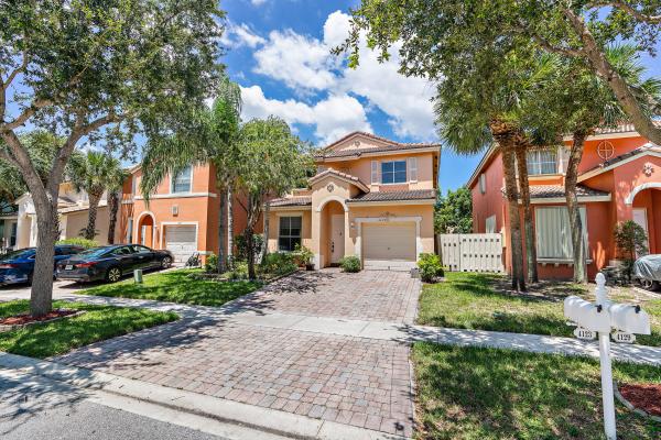 Tahoe At Lakes Of Laguna, 4123 Lake Tahoe Cir, West Palm Beach, Florida 33409, image 2
