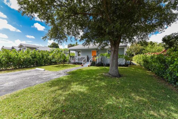 West Gate Estates, 2916 Saginaw Ave, West Palm Beach, Florida 33409, image 2