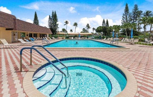The Pines Of Delray, 1141 Calamondin Ter #203, Delray Beach, Florida 33445, image 2
