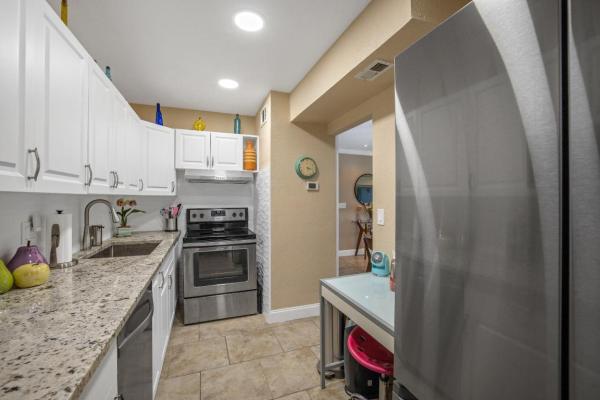 Golden Lakes Village, 435 Lake Frances Dr, West Palm Beach, Florida 33411, image 1