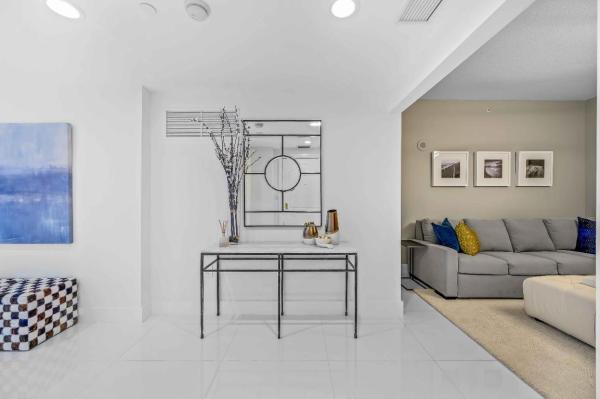200 East Palmetto Park, 200 E Palmetto Park Rd #2, Boca Raton, Florida 33432, image 1
