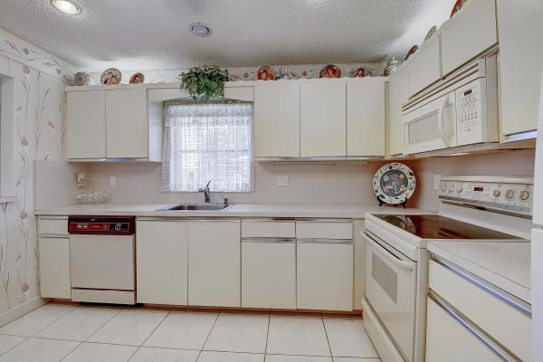 Delray Villas 4 & 5, 13797 Kaiser Trl, Delray Beach, Florida 33484, image 2