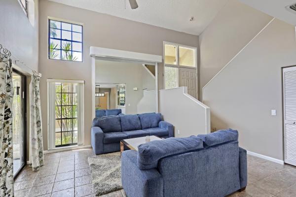 Prestwick Chase, 380 Prestwick Cir #4, Palm Beach Gardens, Florida 33418, image 1