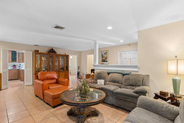 Brentwood, 404 Circle W, Jupiter, Florida 33458, image 2