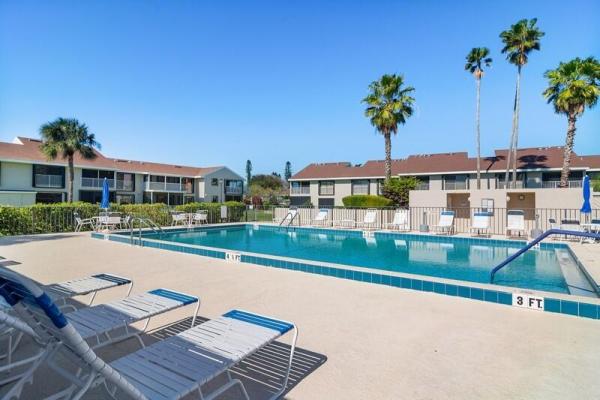 The Sands, 3218 S Lakeview Cir #7-102, Fort Pierce, Florida 34949, image 2