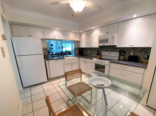 Briarwood At Eastpointe Country Club, 12926 Briarlake Dr #101, Bldg B, Palm Beach Gardens, Florida 33418, image 2