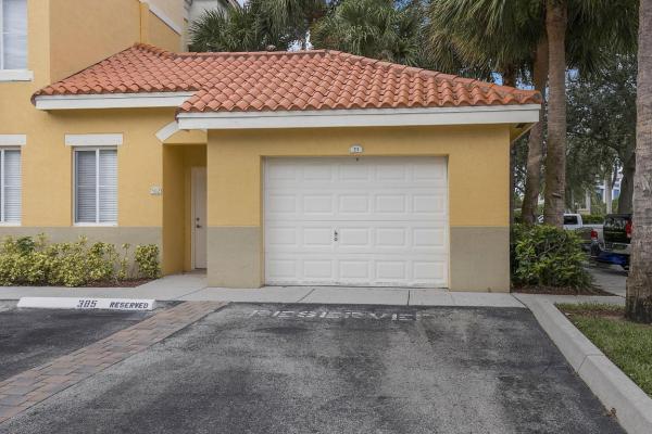 Residences At Legacy Place, 11021 Legacy Ln #203, Palm Beach Gardens, Florida 33410, image 2