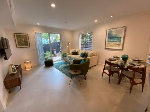 Chilean Court, 226 Chilean Ave #5, Palm Beach, Florida 33480, image 1