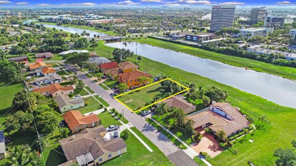 Roosevelt Estates, 1491 N Mangonia Cir, West Palm Beach, Florida 33401, image 2