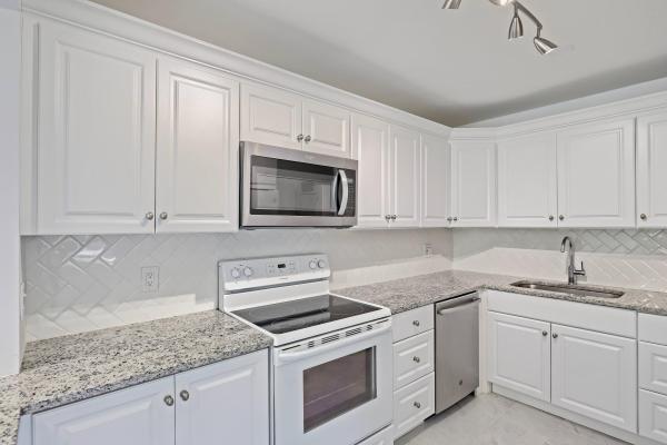 Royale Harbour Of North Palm Beach, 394 Golfview Rd #F, North Palm Beach, Florida 33408, image 1