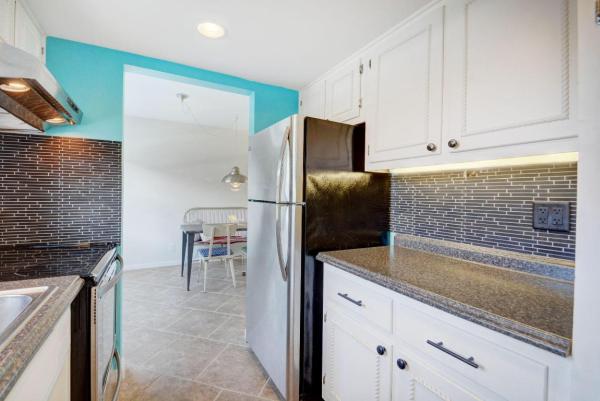 Emerald House, 219 Lakeview Ave #102, Lantana, Florida 33462, image 1