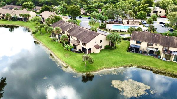 Karanda Village 3, 3967-A Cocoplum Cir #36101, Coconut Creek, Florida 33063, image 1