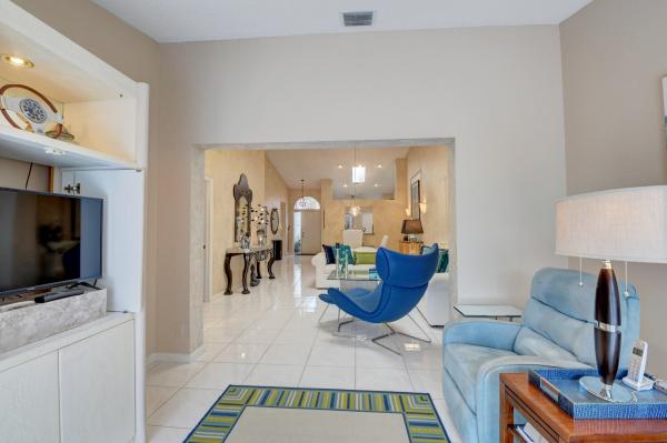 Palm Isles, 7610 Seafoam Ct, Boynton Beach, Florida 33437, image 2