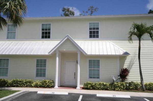 Villa Palms, 4216 Leo Ln #3b, Riviera Beach, Florida 33410, image 2