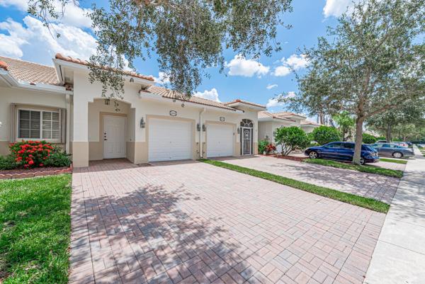 Lighthouse Pointe At Baywinds, 2404 Windjammer Way, West Palm Beach, Florida 33411, image 2