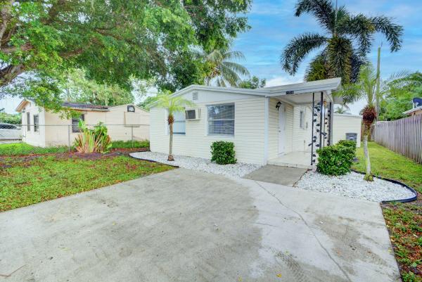 Ridge Grove, 1050 Peak Rd, Lake Worth, Florida 33462, image 1