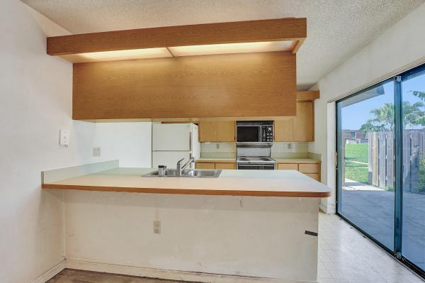 Heritage Village Of Palm Beach Lakes, 6928 69th Way, West Palm Beach, Florida 33407, image 2
